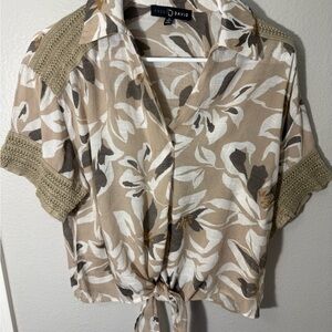 Fred David Women's‎ Tan and White Floral Blouse